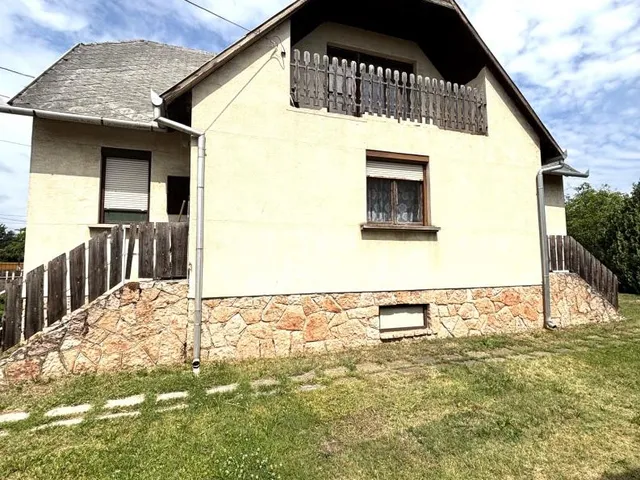 Eladó ház Komárom 149 nm