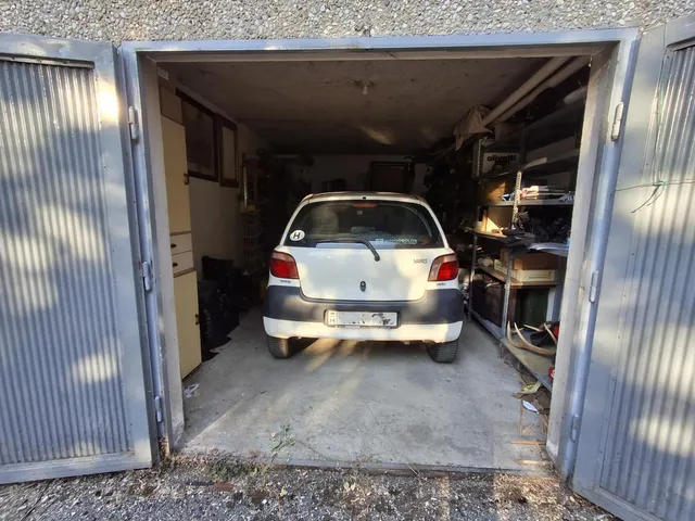 Eladó garázs Tatabánya 18 nm