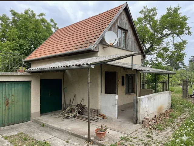 Eladó telek Tata, Újhegy, BARCSAY JENŐ 880 nm