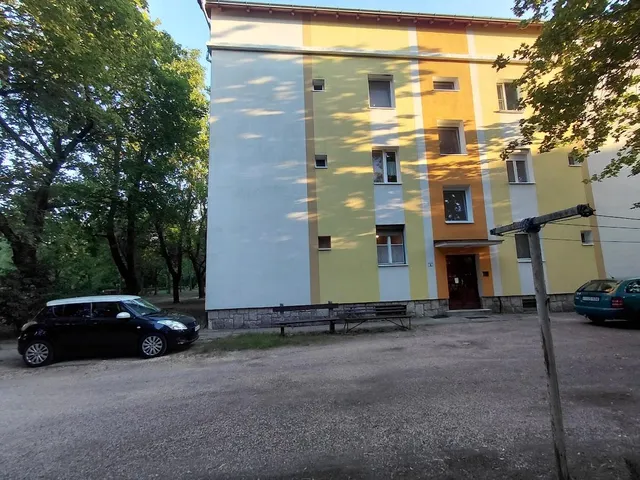 Eladó lakás Komárom 53 nm
