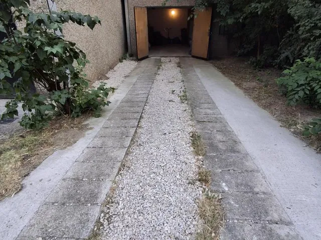 Eladó garázs Tatabánya 18 nm