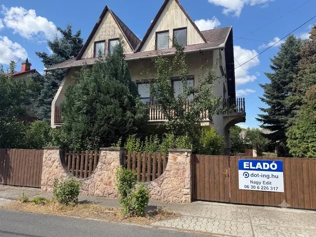 Eladó ház Komárom 185 nm