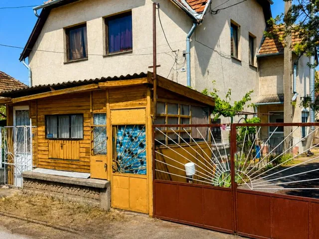 Kiadó ház Tata 150 nm