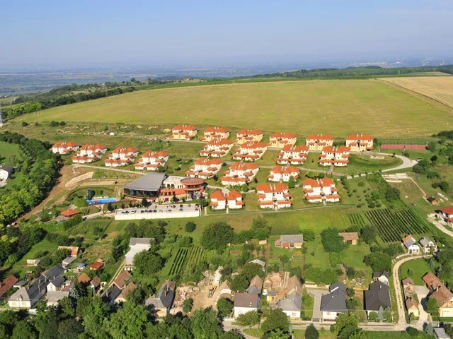 Eladó telek Dunaszentmiklós 7395 nm
