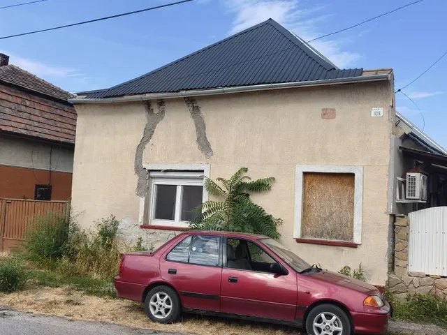 Eladó ház Komárom 100 nm
