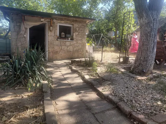 Eladó nyaraló Környe 24 nm