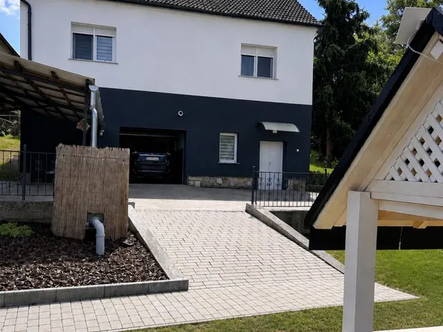 Eladó ház Neszmély 110 nm