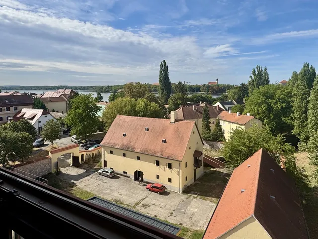 Kiadó lakás Tata 61 nm