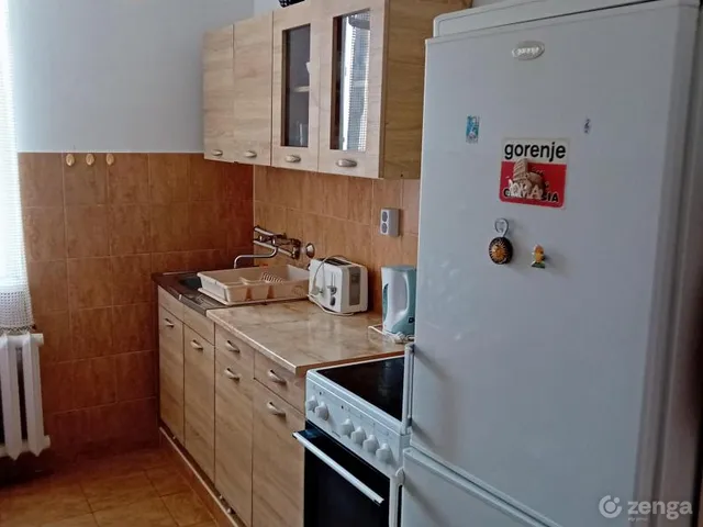 Eladó lakás Oroszlány 74 nm