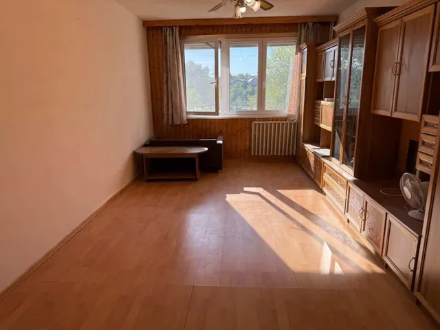 Eladó lakás Oroszlány 53 nm