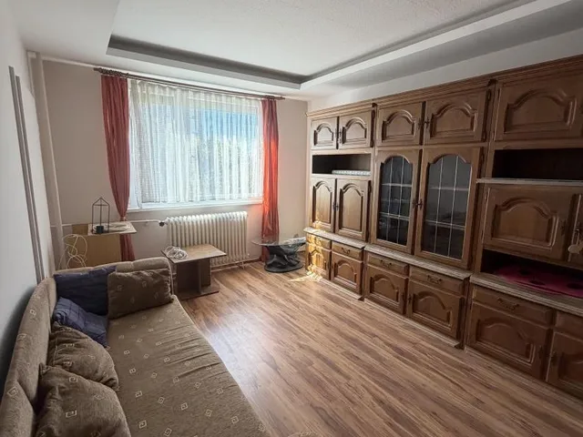Eladó lakás Oroszlány 36 nm