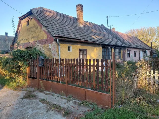 Eladó ház Tárkány 162 nm