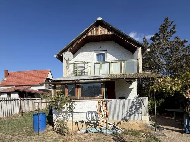 Eladó nyaraló Kecskéd 30 nm
