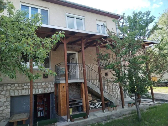 Eladó ház Eger, Lajosváros 211 nm