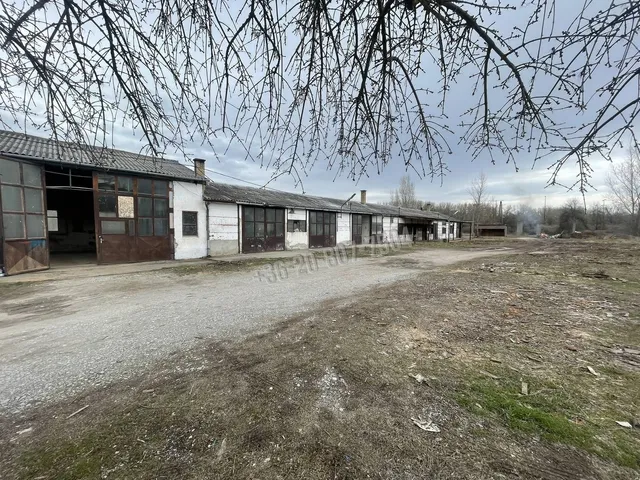 Eladó kereskedelmi és ipari ingatlan Bélapátfalva 900 nm