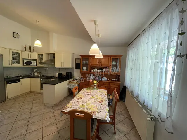 Eladó ház Eger, Almagyar 134 nm