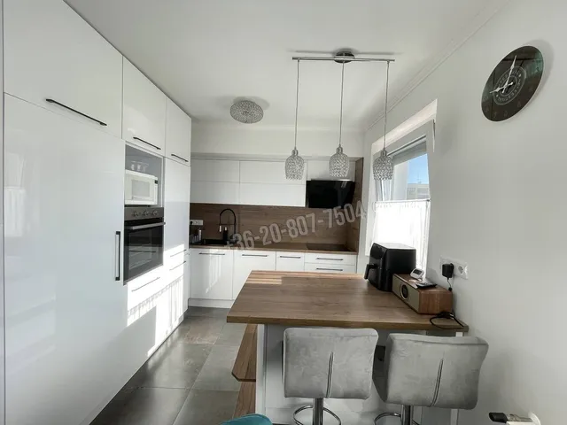 Eladó lakás Eger, Hatvanihóstya, Pacsirta utca 90 nm