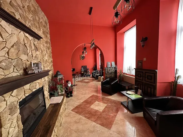 Eladó kereskedelmi és ipari ingatlan Eger, Hatvanihóstya 186 nm