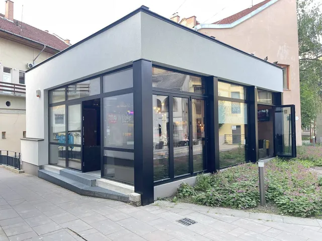 Eladó kereskedelmi és ipari ingatlan Eger, Belváros 75 nm
