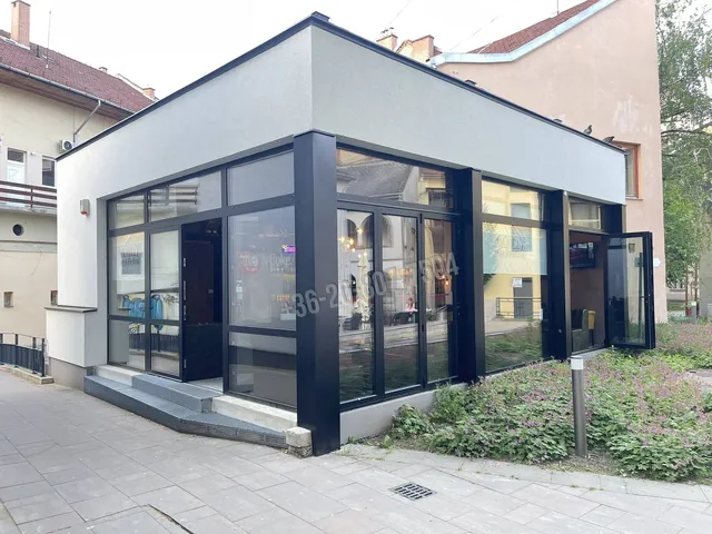 Eladó kereskedelmi és ipari ingatlan Eger, Belváros, Kracker Károly utca 75 nm