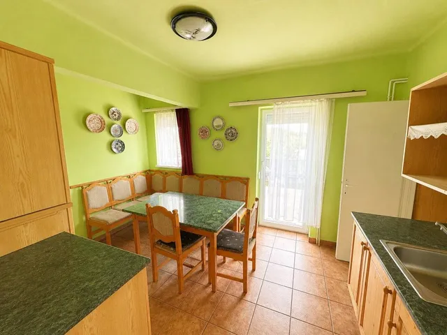 Eladó lakás Eger, Hajdúhegy 74 nm