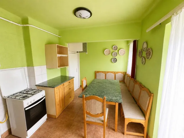 Eladó lakás Eger, Hajdúhegy 74 nm