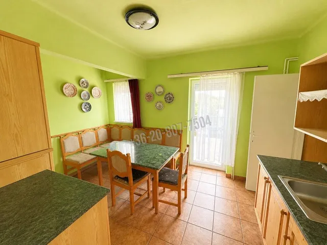 Eladó lakás Eger, Hajdúhegy 74 nm