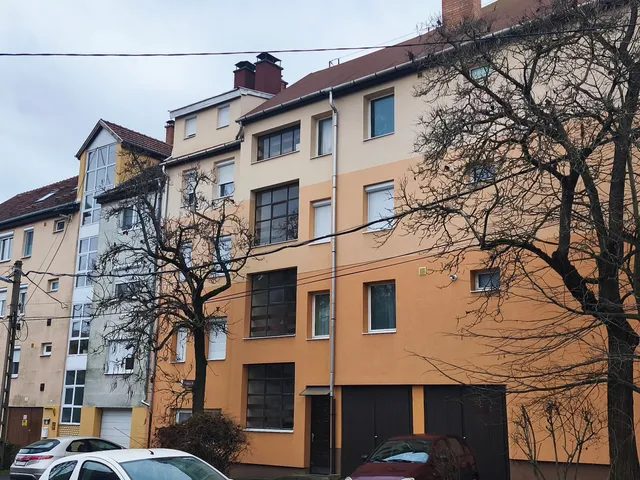Eladó lakás Eger, Belváros 74 nm