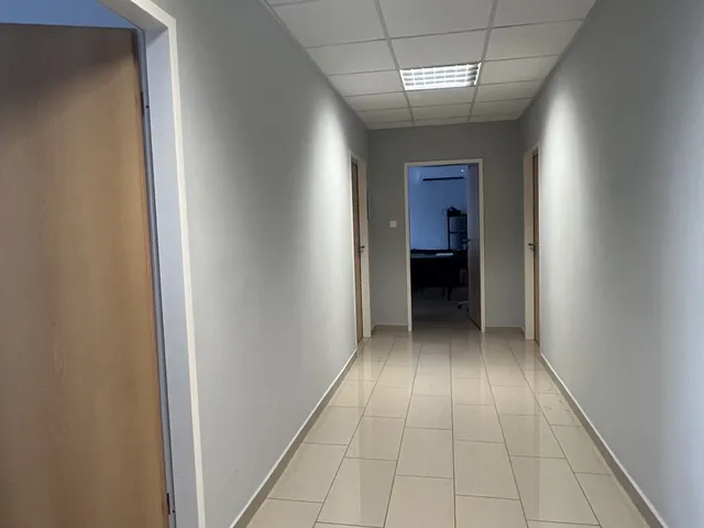 Kiadó kereskedelmi és ipari ingatlan Győr, Belváros 30 nm