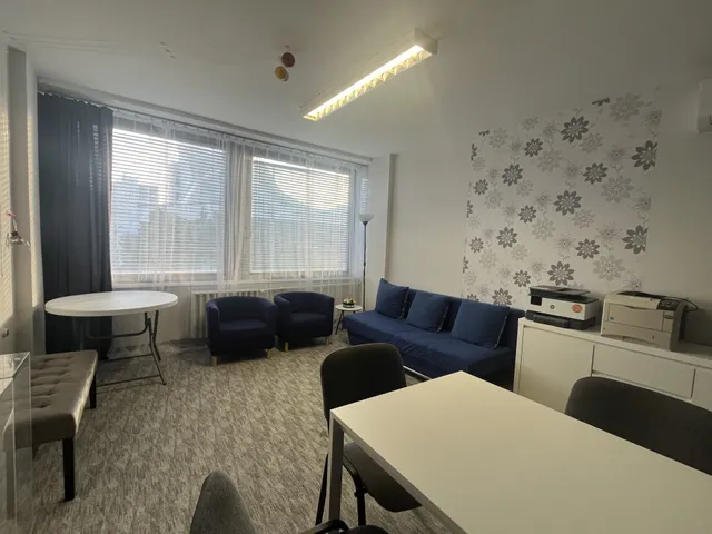 Eladó kereskedelmi és ipari ingatlan Győr, Belváros, Czuczor Gergely utca 26 nm