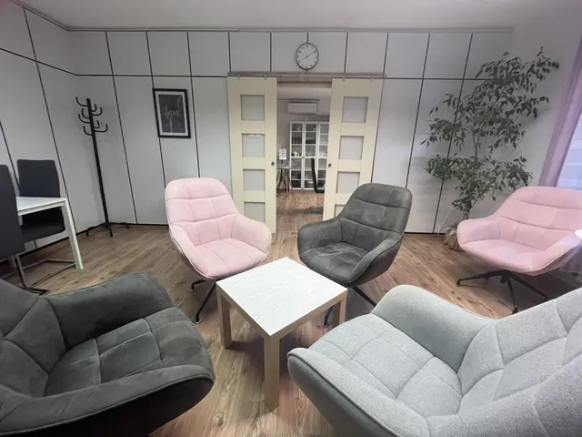 Eladó kereskedelmi és ipari ingatlan Győr, Belváros, Czuczor Gergely utca 42 nm