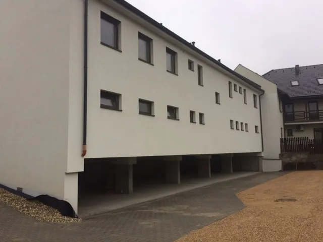 Kiadó kereskedelmi és ipari ingatlan Győr, Szabadhegy 67 nm