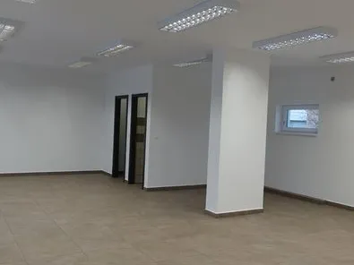 Kiadó kereskedelmi és ipari ingatlan Győr, Szabadhegy, Szent Imre út 68 nm