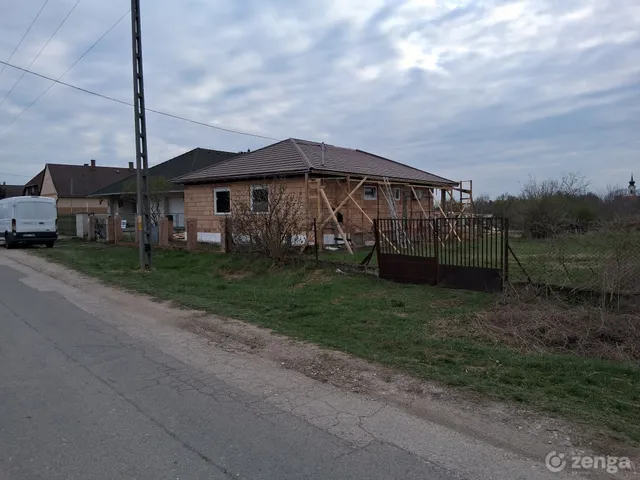 Eladó ház Perkáta 120 nm