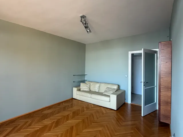 Eladó lakás Budapest III. kerület 52 nm