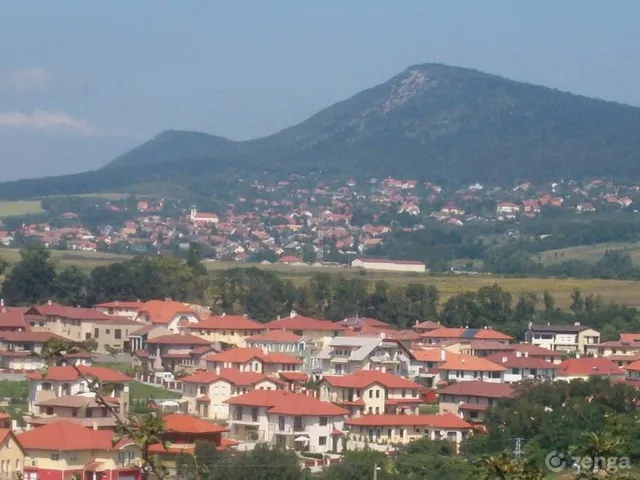 Eladó telek Üröm 805 nm