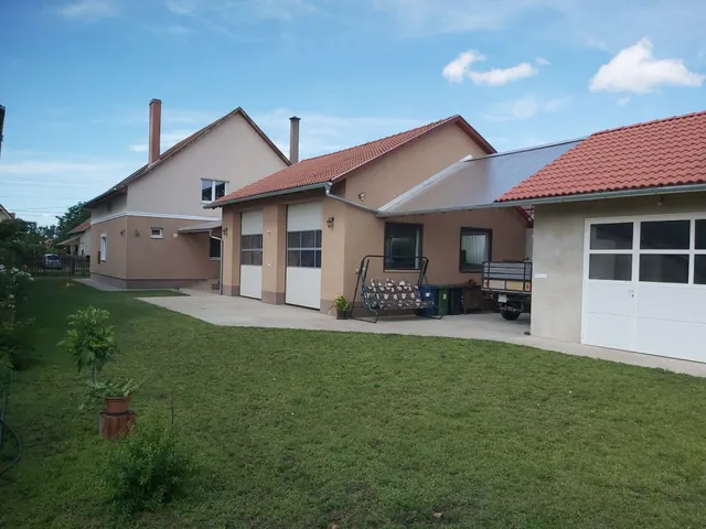Eladó ház Kistelek 190 nm