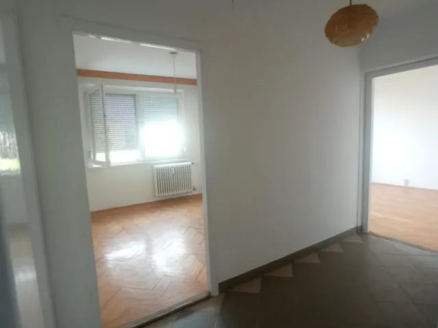 Eladó lakás Debrecen, Vénkert 71 nm