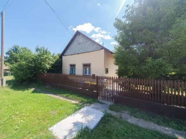 Eladó ház Tetétlen 90 nm