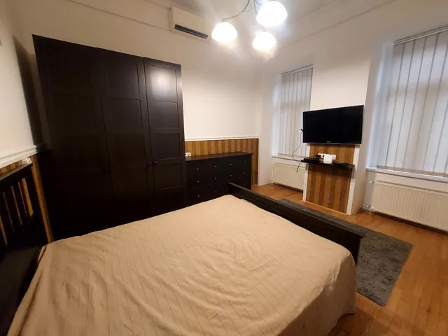 Kiadó lakás Budapest VI. kerület, Nagykörúton belüli terület 52 nm