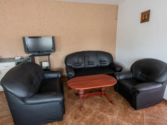 Kiadó ház Székesfehérvár, Szárazrét 120 nm