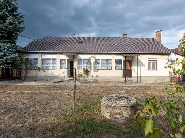 Eladó ház Csákvár 85 nm