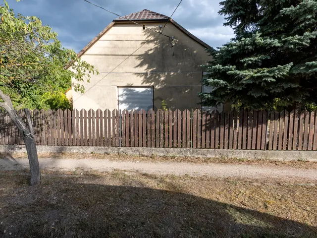 Eladó ház Csákvár 85 nm