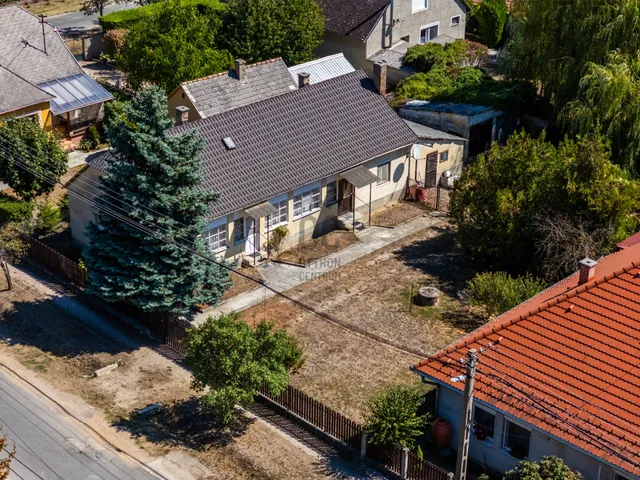 Eladó ház Csákvár 85 nm