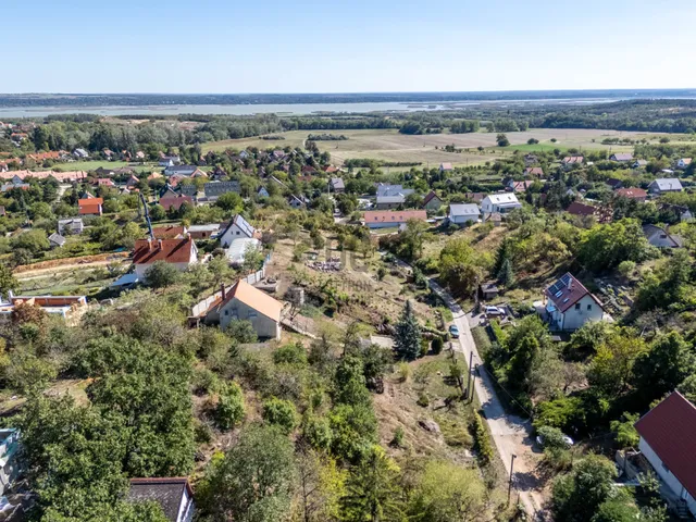 Eladó telek Sukoró 894 nm