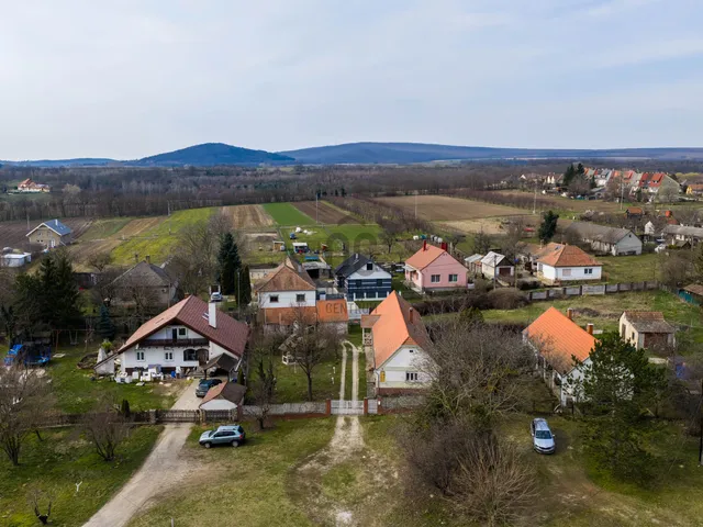 Eladó ház Pázmánd 82 nm