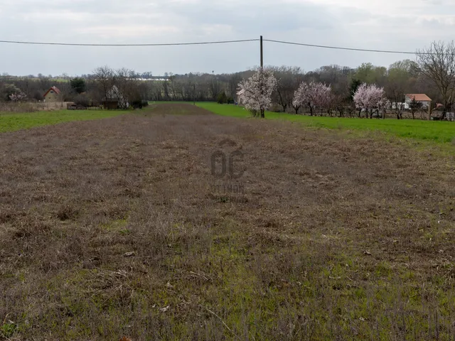 Eladó telek Gárdony 1898 nm