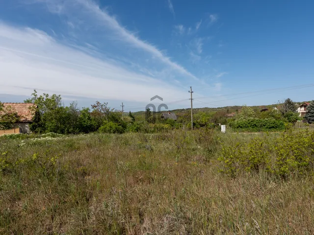 Eladó telek Pákozd 850 nm