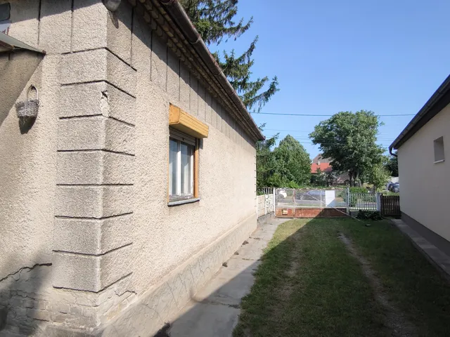 Eladó ház Győrújbarát 85 nm