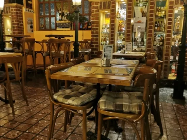 Eladó kereskedelmi és ipari ingatlan Győr, Marcalváros II. 279 nm